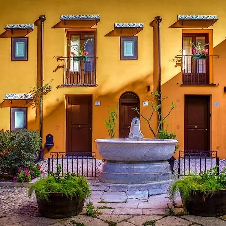 Le Casette Palazzo Ajutamicristo X-3